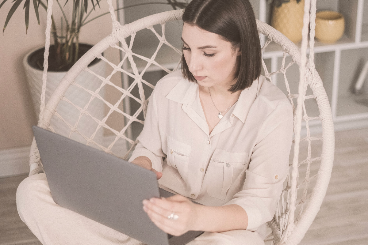 7 solutions pour gagner du temps sur Canva